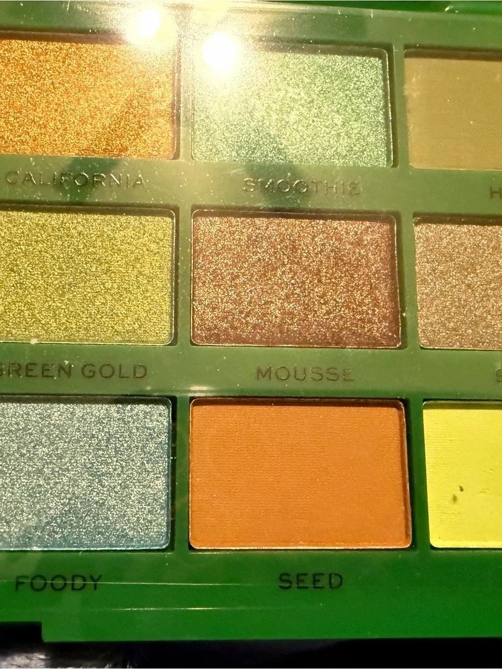 Green & Gold Eyeshadow Palette - Multifinish Shades
